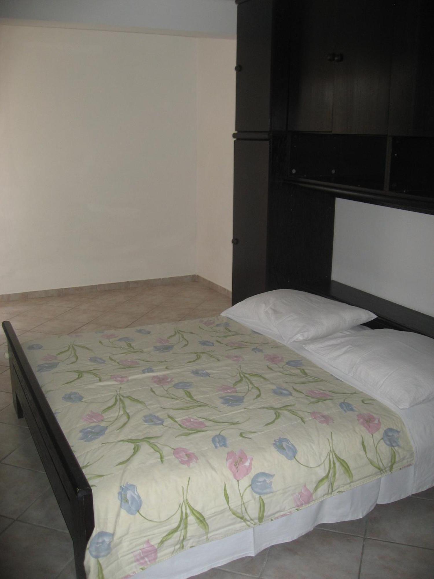 Apartments Selez Mandre Exterior photo