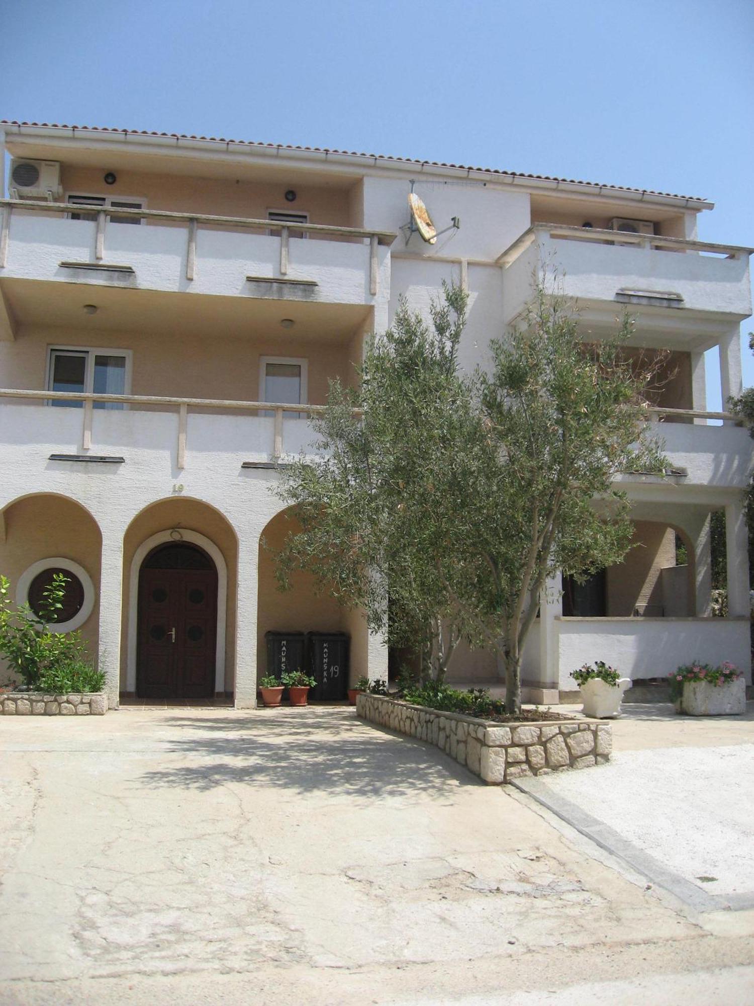 Apartments Selez Mandre Exterior photo